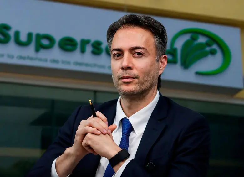 Admiten demanda de nulidad contra nombramiento del exalcalde Daniel Quintero en la Supersalud